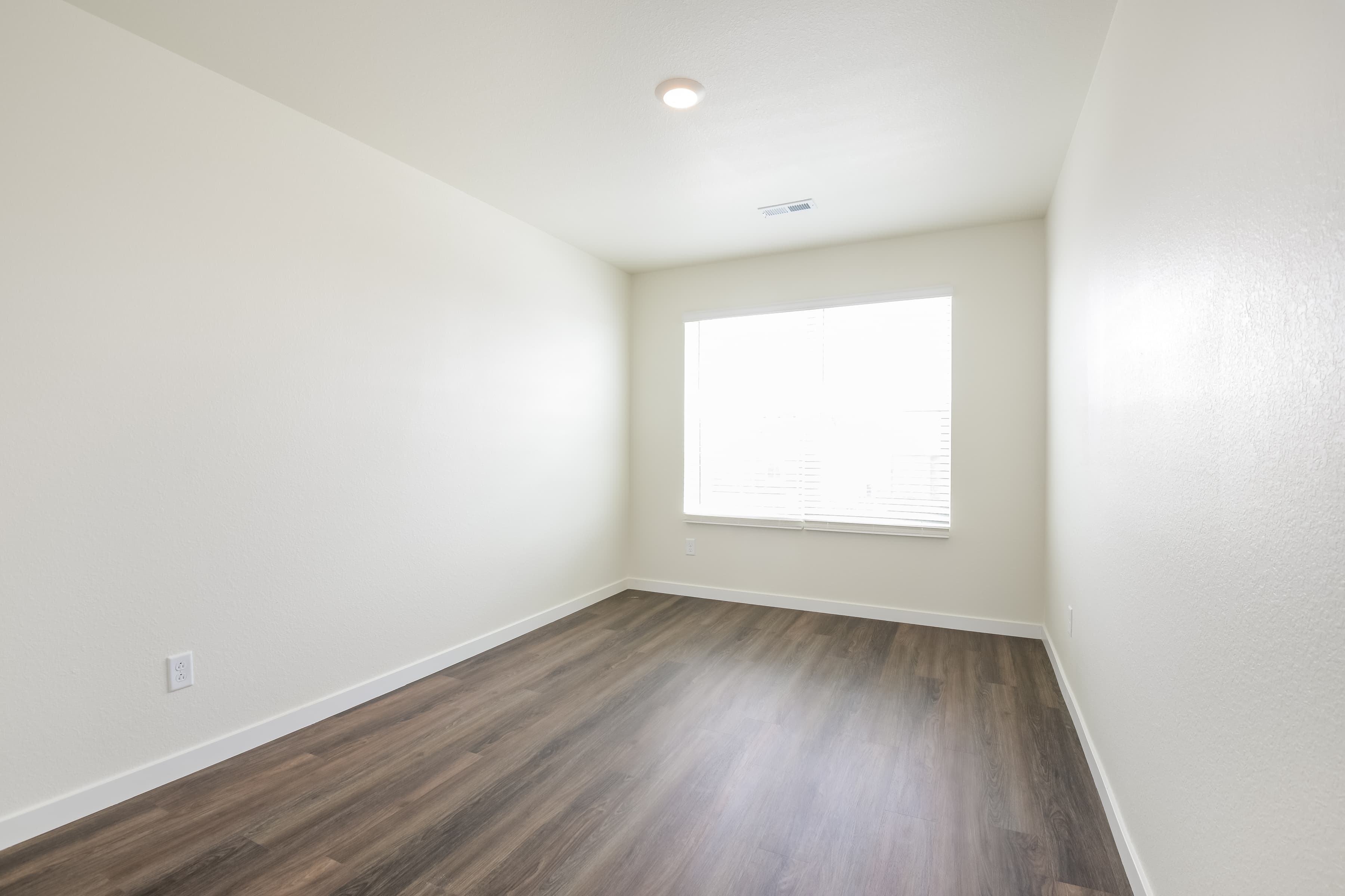 Unit image 12